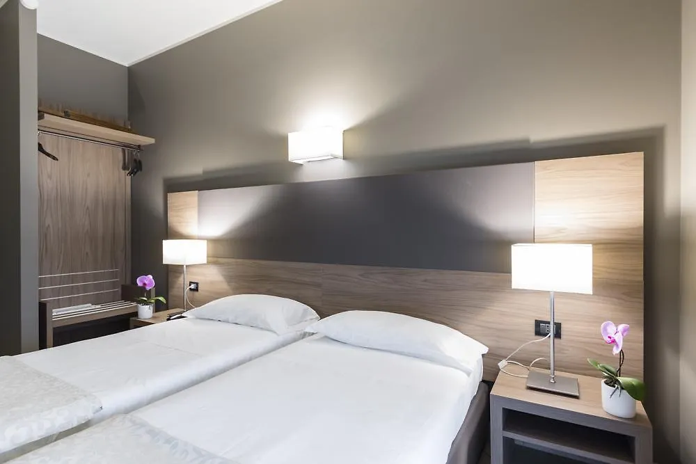 Hotel Sunflower Milan